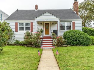 27 Blakey Ave, Manasquan, NJ 08736