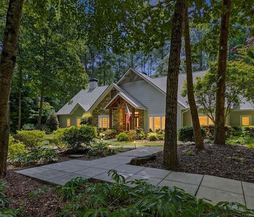1st image of 406 E Waterside Dr