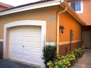 3820 San Simeon Cir, Fort Lauderdale, FL 33331