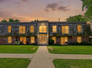908 9th Ave S APT 7, Hopkins, MN 55343