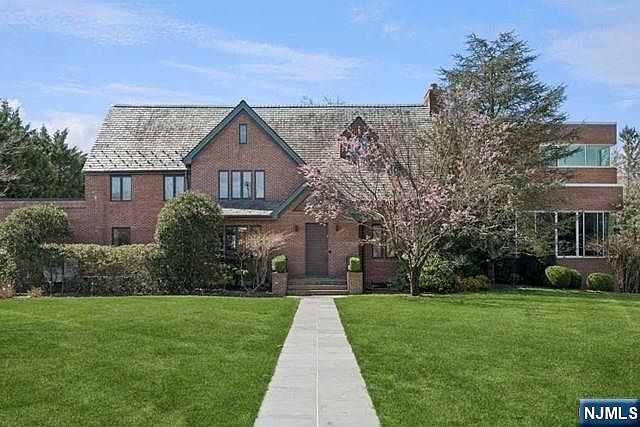 1st image of 532 Winthrop Rd