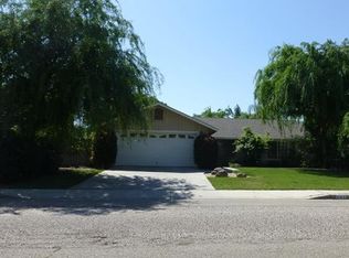 267 W Stanley Ave, Reedley, CA 93654