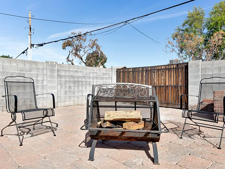 1524 E Broadmor Dr — Photo 41