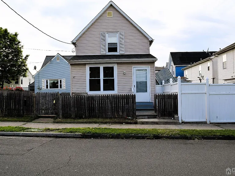 47 Christopher St #47 — Photo 2