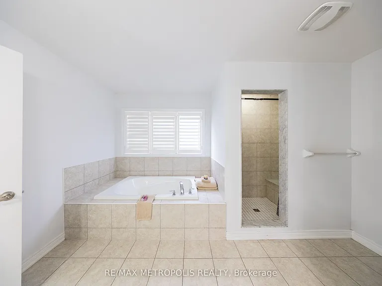36 Michaelis St — Photo 35