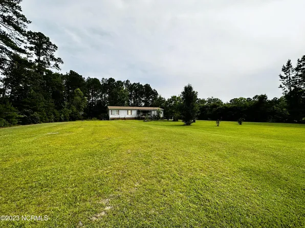 1843 Malpass Corner Road, Burgaw, NC 28425