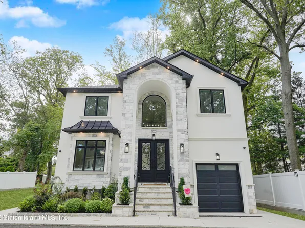 108 Giffords Ln, Staten Island, NY 10308