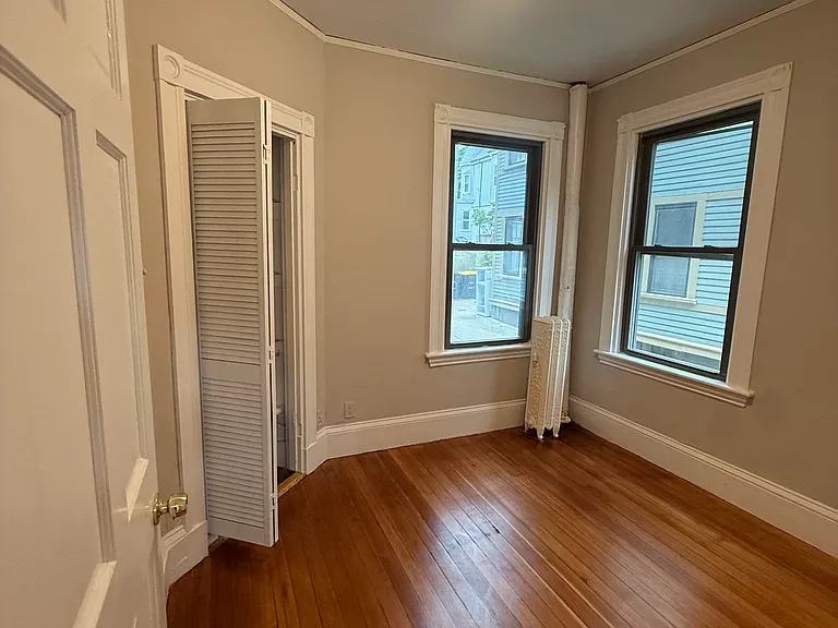 32 Walnut St #2 — Photo 10