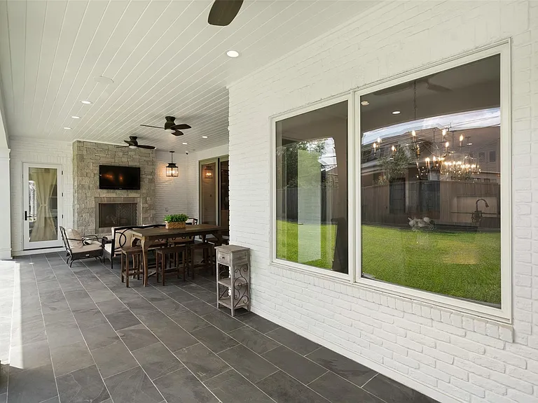 1110 Lone Star Dr — Photo 30