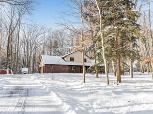 3398 Wilderness Trl, Suamico, WI 54313