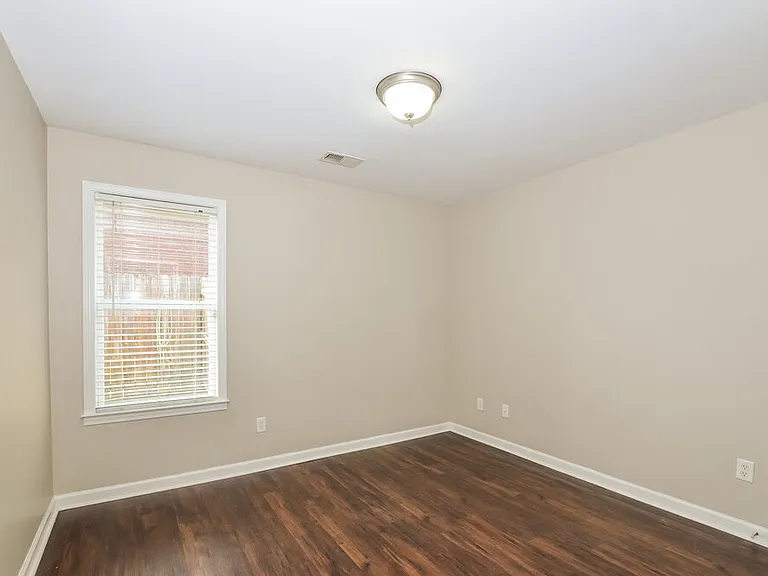 5837 Stonewall Dr — Photo 14