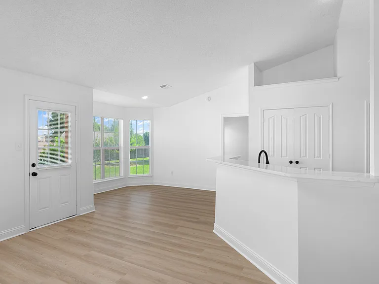 750 Sweetwater Dr #3 — Photo 5