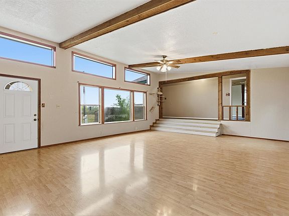 4th image of 440 Lonie Ln