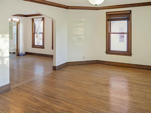 4th image of 2231 Fillmore St NE #2