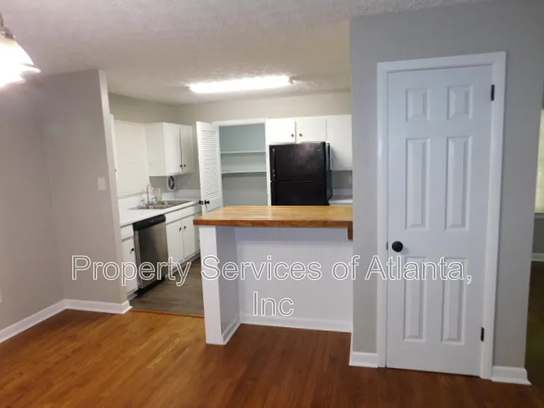 1170 Baker Ln — Photo 12