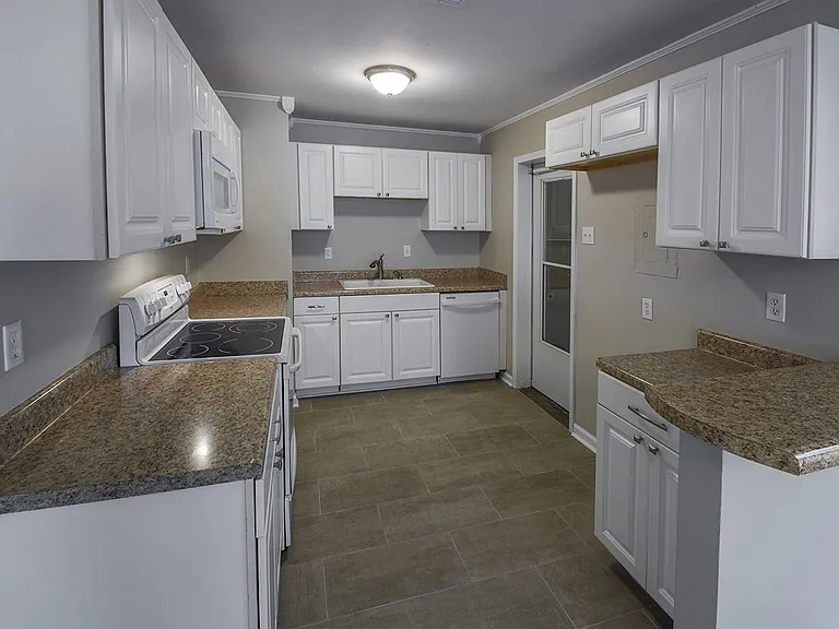 5360 Blackwell St — Photo 5