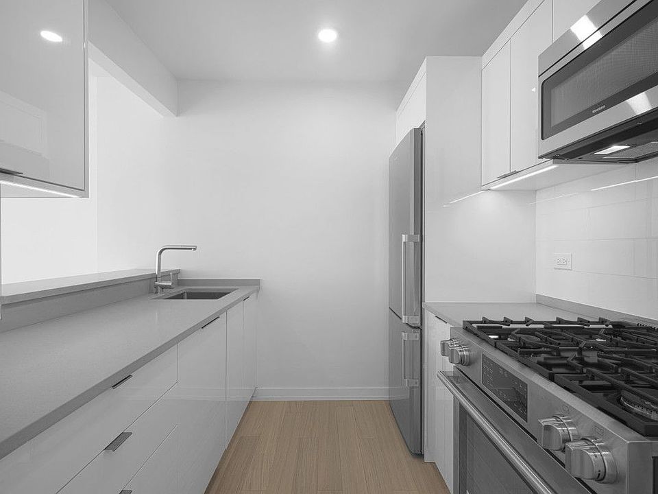 1st image of 75 W End Ave APT C3n