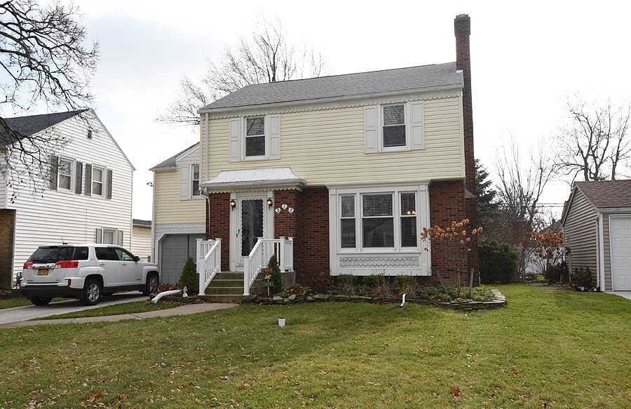 1st image of 217 Southwood Dr