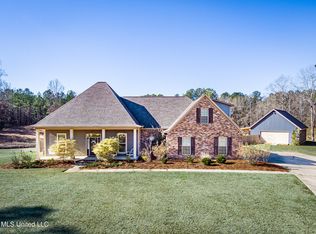 154 Saddle Ridge Dr, Florence, MS 39073