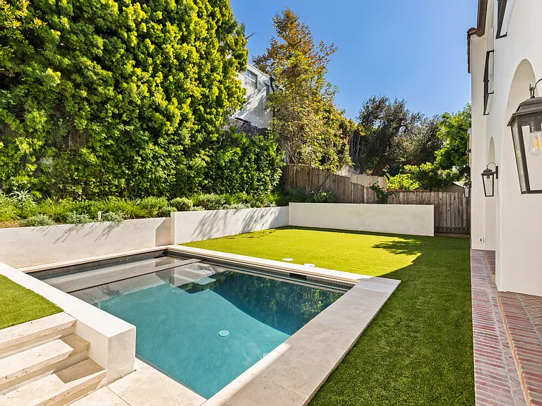 738 San Lorenzo St — Photo 7