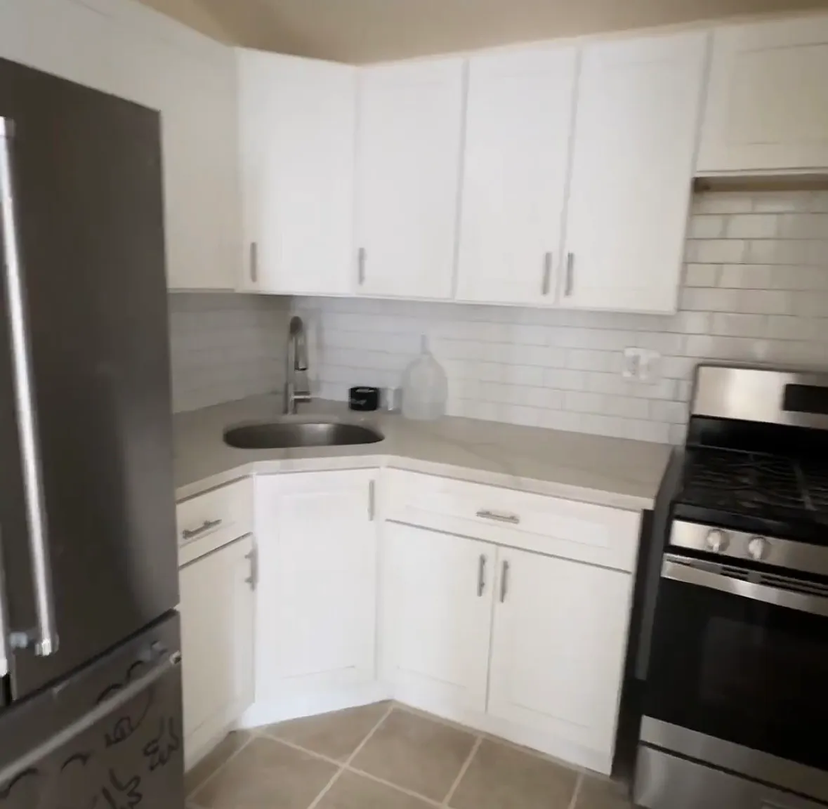 2 bed, 900 sqft, $2,950 — Photo 2