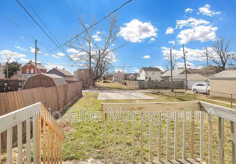 793 E Starr Ave — Photo 36