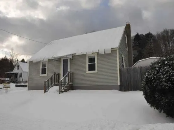 119 Merrill St, Springfield, VT 05156