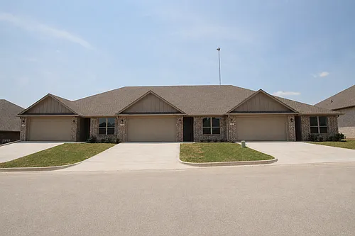 715 Freedom Way Photo 1