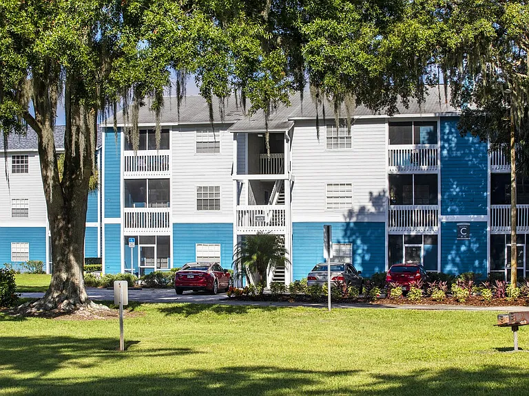 Reserve at Lakeland Apartment Homes — Photo 31
