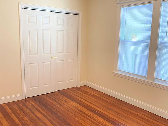 3rd image of 164 Harvard St #1
