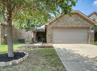 6037 Mountain Robin Ct, Fort Worth, TX 76244