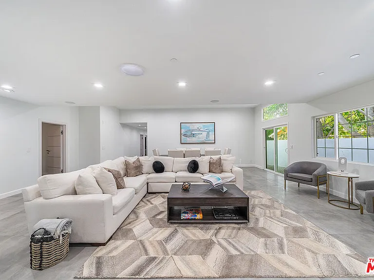 5010 Fulton Ave — Photo 21