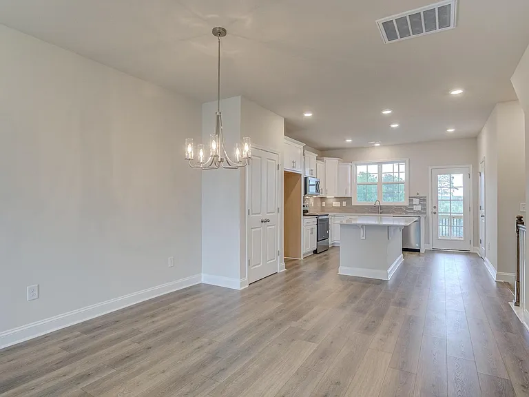 620 Gateway Crossing Ln — Photo 21