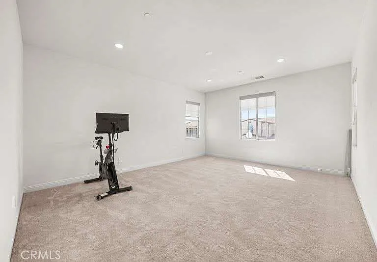 5427 Heritage Oak Dr — Photo 18