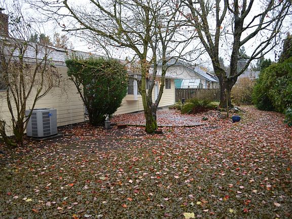 5th image of 6126 85th St SW
