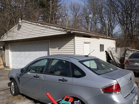 3rd image of 3937 N Irvington Ave