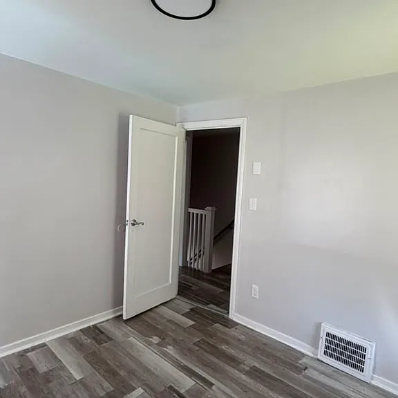 1527 Babbitt Rd — Photo 7