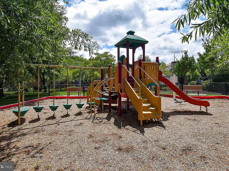 13377 Connor Dr #H — Photo 11