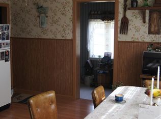 1123 Sand Hill Rd, Waukon, IA 52172