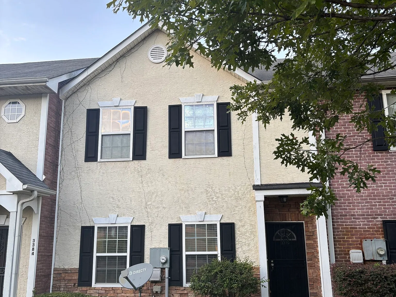 3 bed, 2.5 bath, 1588 sqft, $1,895 — Photo 1
