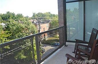 Balcony with beautiful view of the DeMun neighborhood.