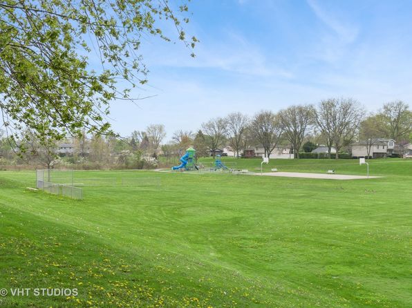 1220 S Lorraine Rd APT 2H, Wheaton, IL 60189