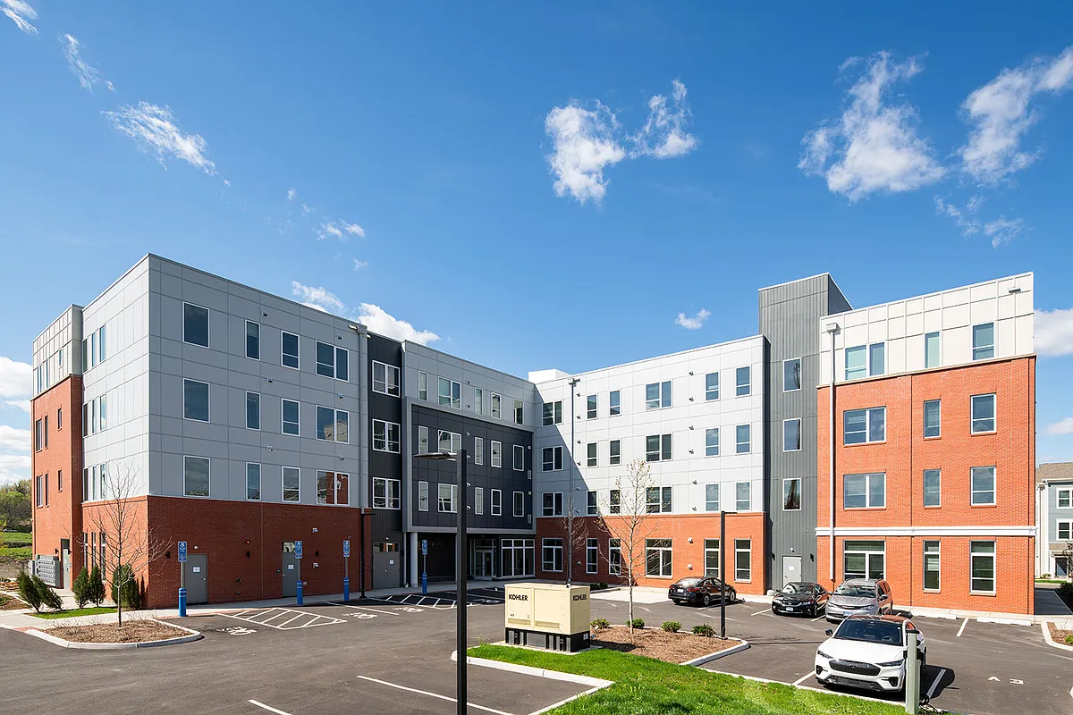 Building Photo - Heights at Village at Park River