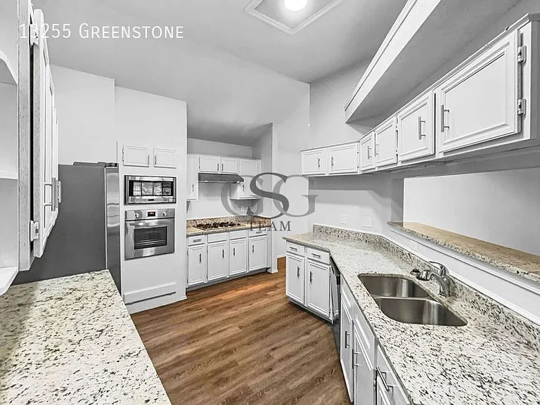 13255 Greenstone — Photo 7