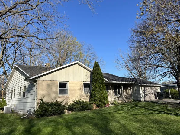 454 South Douglas COURT, Whitewater, WI 53190