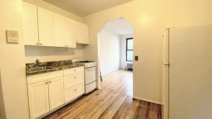 Rented by Douglas Elliman | media 3