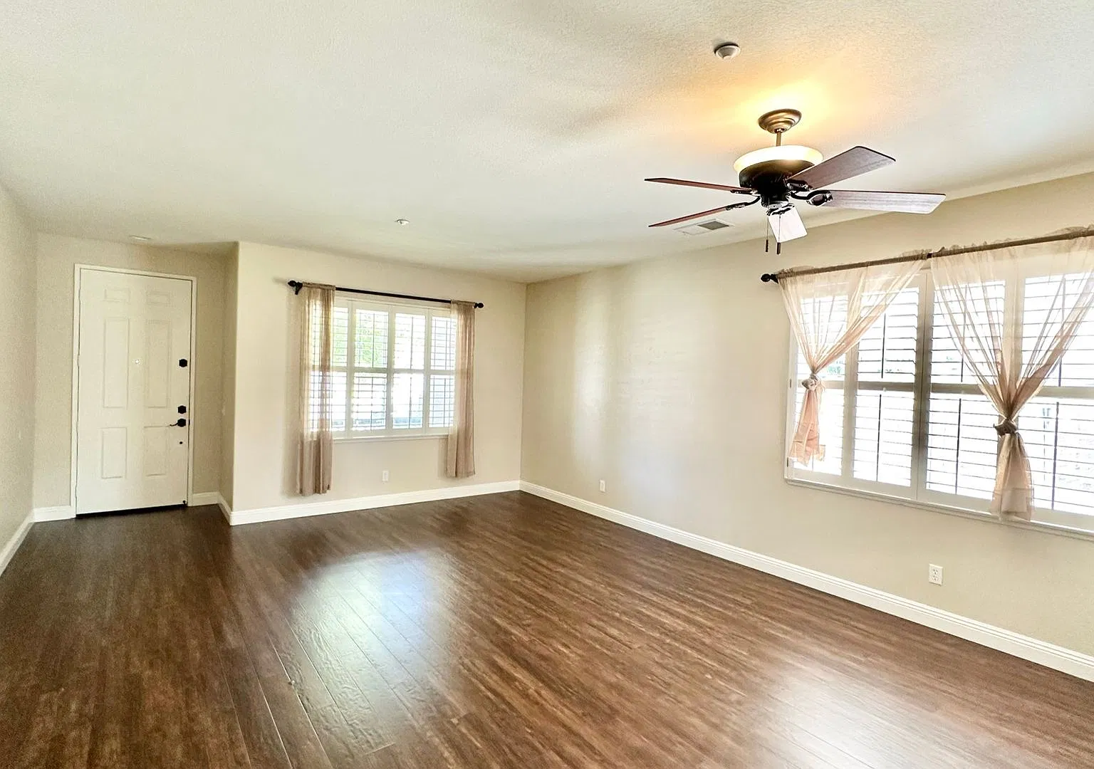 Wonderful Two Story Home in the Desirable Lake Rancho Viejo HOA Community of Fallbrook! — Photo 3