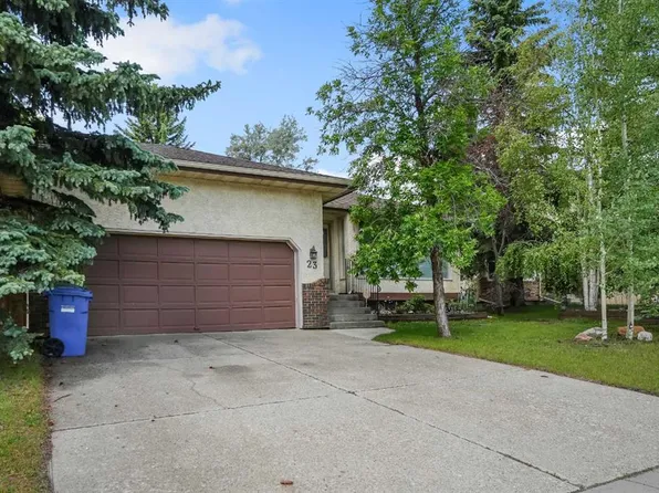 23 N Edelweiss Dr NW, Calgary, AB T3A 3R4