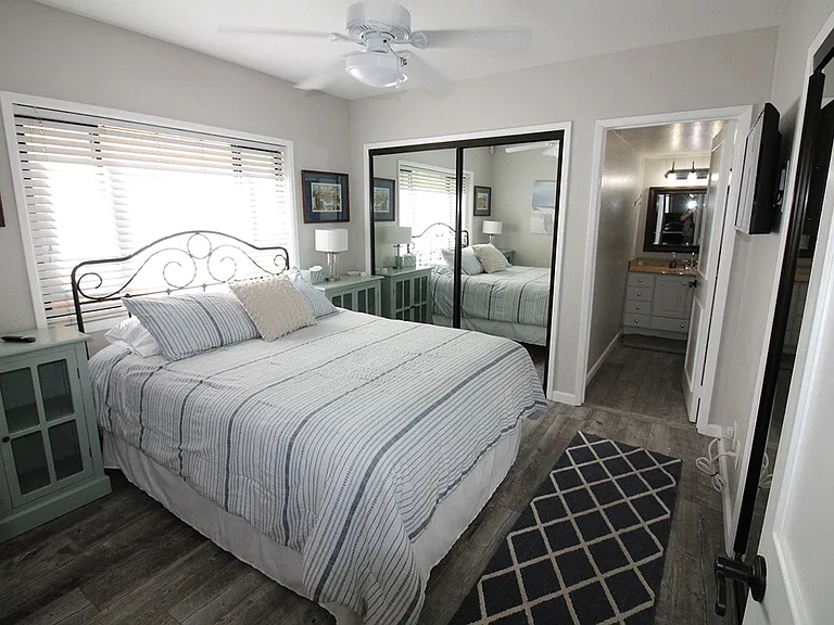 824 Island Ct #1 — Photo 13