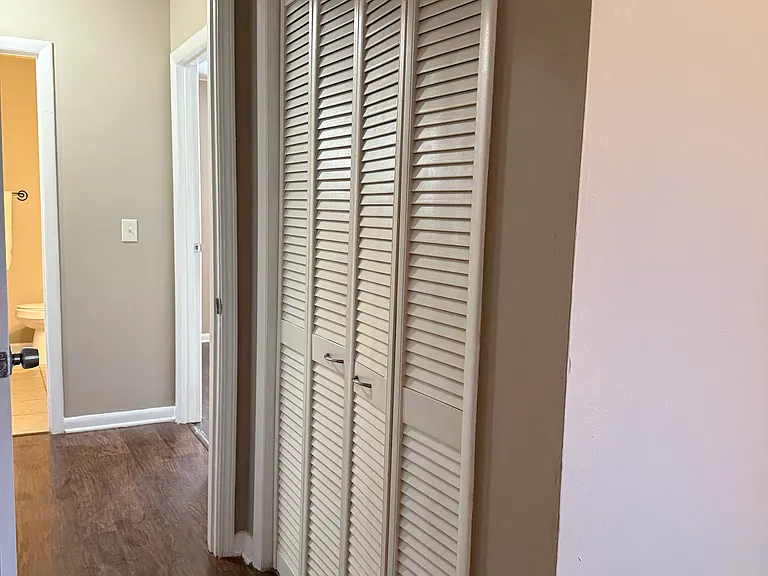 330 Forest Pl — Photo 24